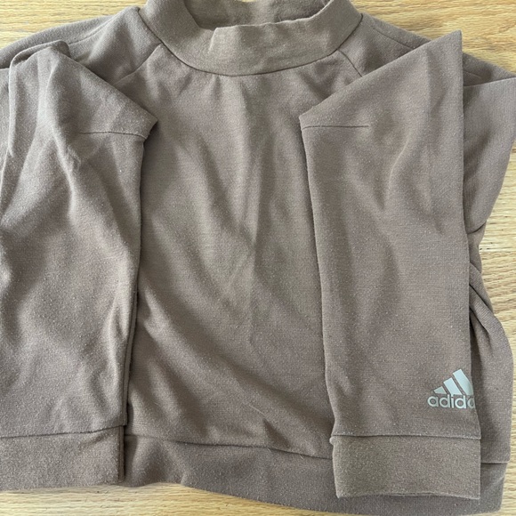 Adidas Women’s crop top - Picture 1 of 4